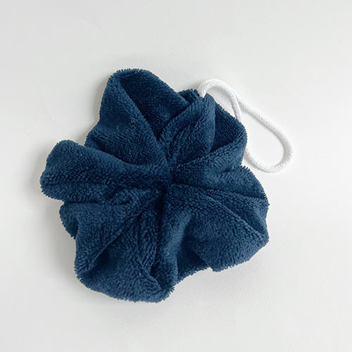 Fleur de douche lavable bleu marine